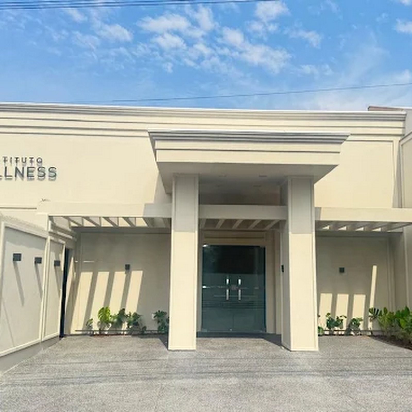 Fachada real do Instituto Wellness, na Rua Espírito Santo, Centro de Campo Grande